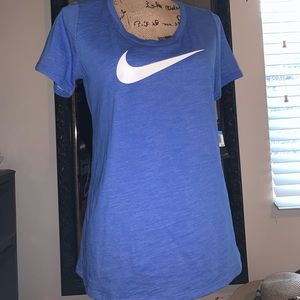 Women’s Nike training T-shirt